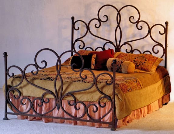 Iron-Bed