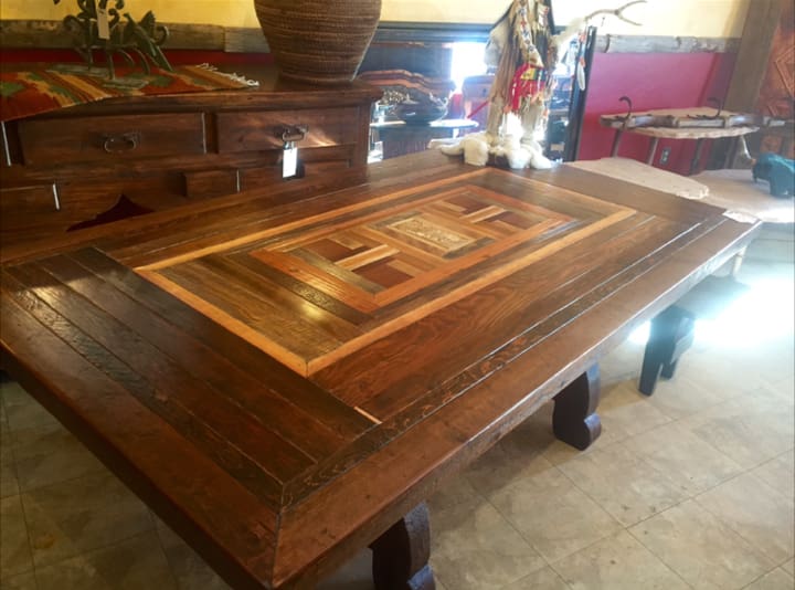Table-with-Inlay